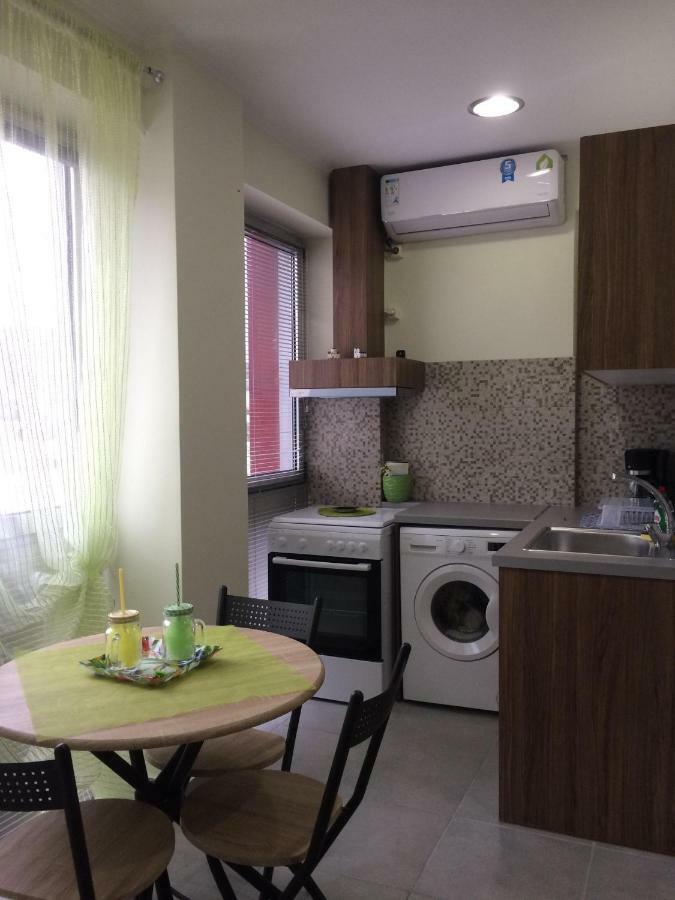 Cozy Apartment Near To The Airport Kouvarás Exterior photo