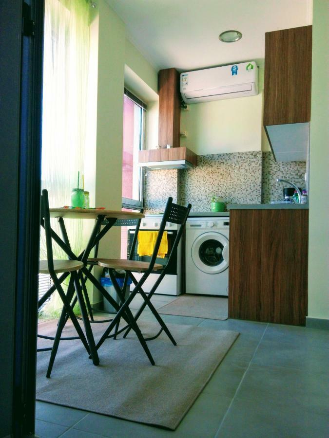 Cozy Apartment Near To The Airport Kouvarás Exterior photo